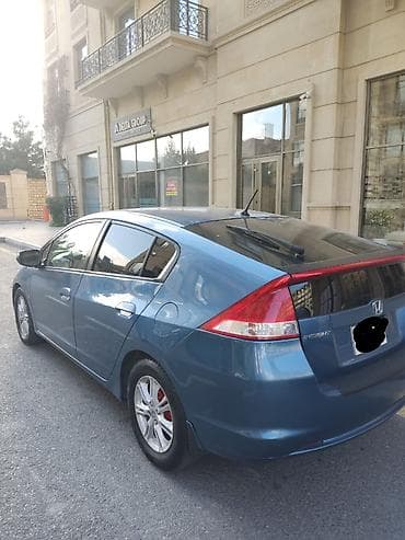 fehle axtariram: Şəxsi sürücü işi axtarıram. 13illik təcrübəm var. 41 yaşım var. Maşın — 2