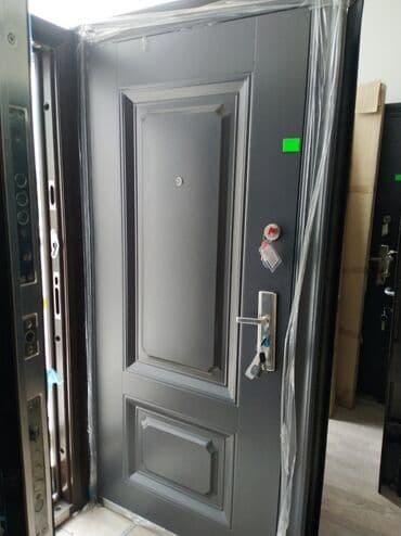 qapi qollari: Bu metal qapılar ev, ofis və ya digər binalar üçün təhlükəsiz giriş — 3
