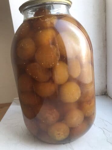 əncir qurusu: Şəffaf şüşə balonda qapağı möhkəm bağlı, bakı ənciri mürəbbəsi 25 — 2