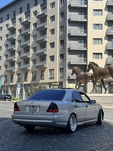 benson patpres: Mercedes-Benz C-Class: 2.3 l | 1998 il Sedan — 5
