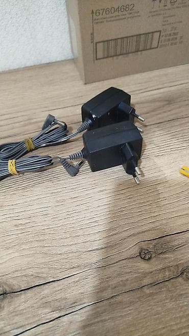 Məhsul: 2 əd. şəbəkə adapteri (EU fişli) + rəqəmsal voltmetr ilə