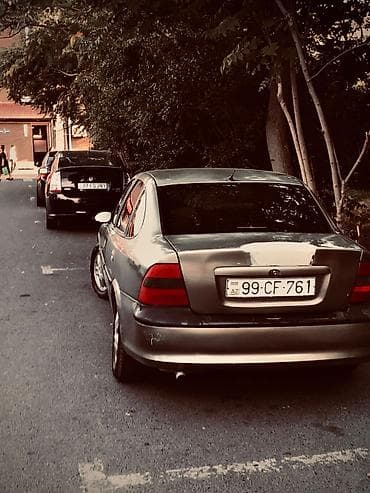 Opel Vectra: 2 l | 1997 il 337000 km Sedan — 7
