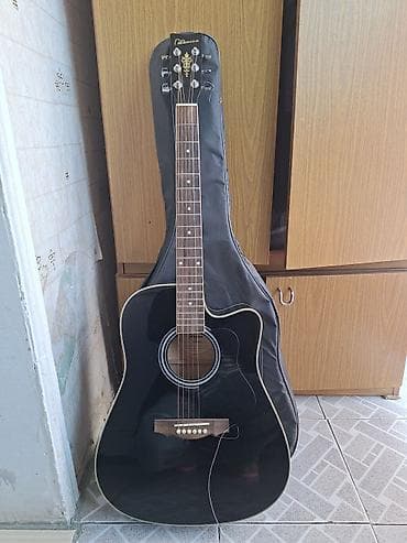 gitara simleri: Akustik gitar. 4/4. Sadəcə 1 simi qırıqdı, başqa heçbir problemi — 1