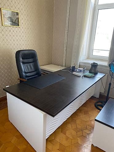 İşlənmiş, Müdir üçün, Dördbucaq masa