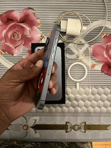 pro: IPhone 13 Pro, 128 GB, Sierra Blue, Simsiz şarj — 7