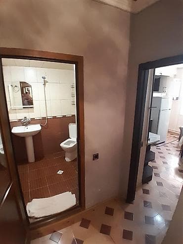 xalqlarda kirayə evler: 1 otaqlı mənzil – mətbəx/studio tipli yaşayış sahəsi Eşyalı mektebe — 10