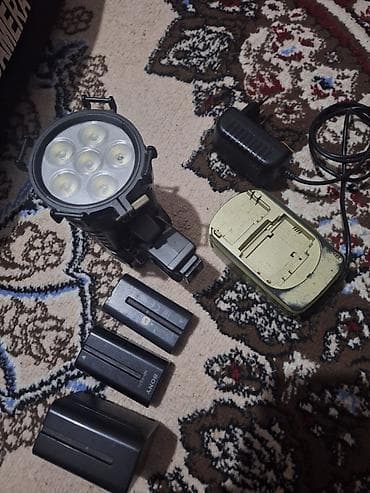 Sony peşəkar videokamera dəsti Kamera Normal vəziyyətdə dir Üstündə