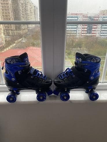 skate: Dörd təkərli roller konkiseti (quad skates) – mavi/qara rəng. - — 2
