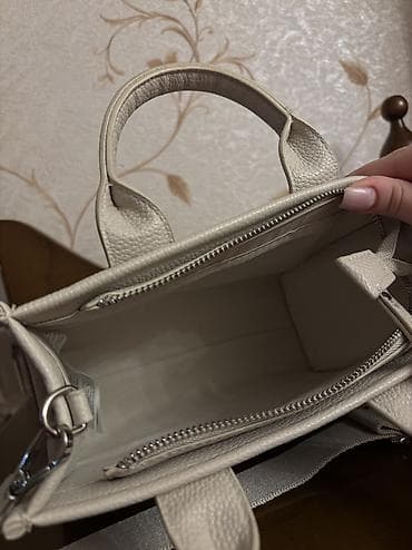 Çantalar: Bej rəng tote çanta STRADIVARIUS-dan alinib. Yenidir. Demək olar ki — 3