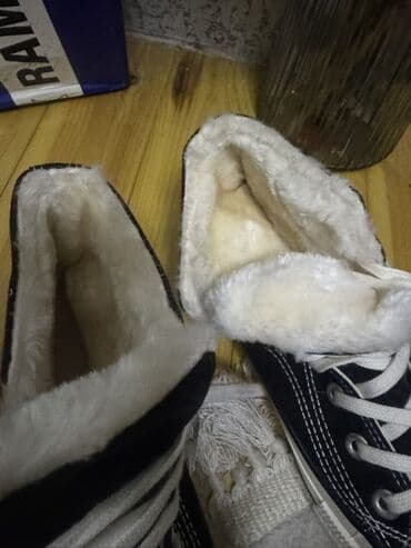 ecco biom qadın krossovkaları: Qışlıq içi tüklü krossovka - Model: yüksək boğaz, klassik qara-ağ — 4