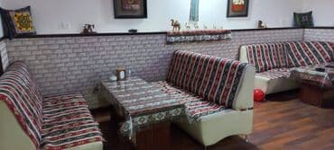 kiraye kafe verirem: Nərimanov metrosuna yaxın yol kənarı 140 kv.m sahəsi olan, yol kənarı — 4