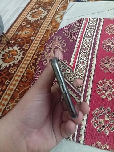 iphone x barter: IPhone X, 64 GB, Qara, Face ID — 10