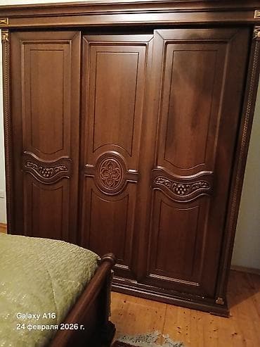 oval masalar: Klassik üslubda mebel dəsti - Konsol güzgü ilə: Tünd qəhvəyi massiv — 6