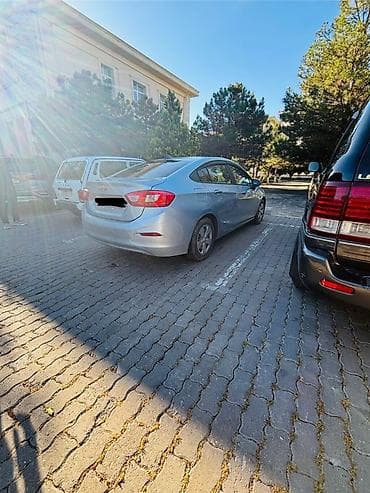 Nəqliyyat: Chevrolet Cruze: 1.4 l | 2017 il 196000 km Sedan — 3