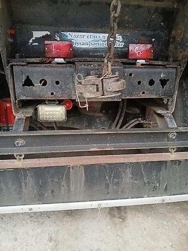karavan maşın: KAMAZ yük maşını – bortlu/dump tipli Xüsusiyyətlər: - Marka/model — 4