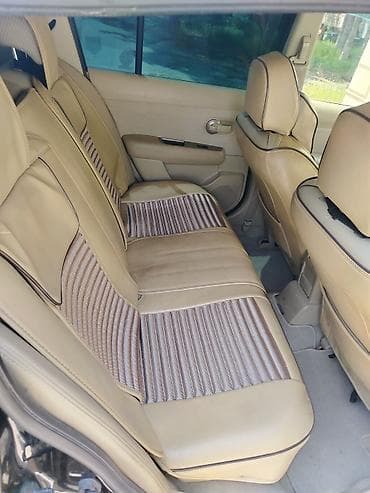 panel satisi: Nissan Tiida hatchback — qara rəng, 5 qapı, şəhər üçün qənaətcil və — 5