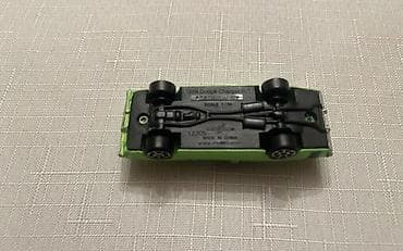 Oyuncaqlar: Yaşıl rəngli metal miniatür maşın modeli - Korpus: parlaq yaşıl rəng — 5