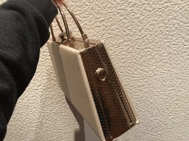 1 грамм золота цена 585 в баку: Canta satilir. Tezedir istifade olunmayib. 40 manatadir. Catdirilma — 2