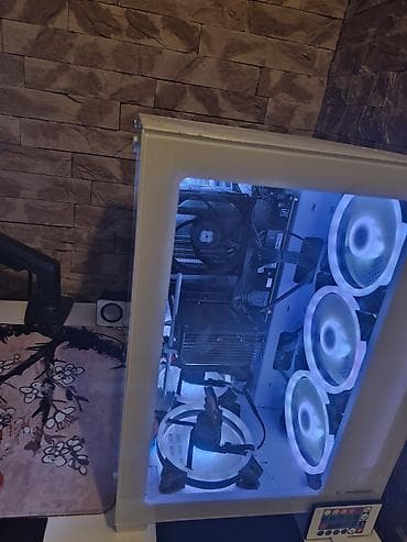 Masaüstü kompüterlər və iş stansiyaları: Kompyuter və monitoru 6 ay əvvəl almışam. 6 aylık garantiyaları var — 2