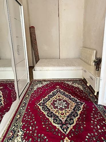 Ramani da 90 sayli mektebin yaninda 2 otaqli adelni heyet evi kiraye — 2