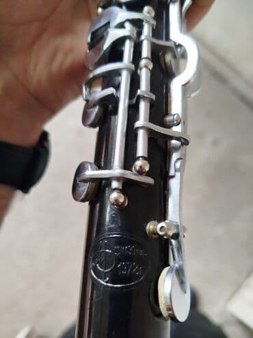 məktəbəqədər uşaqlar üçün testlər: B klarnet Nikel örtüklü gümüşü düymələr və ağzıq hissəsi ilə qara — 7