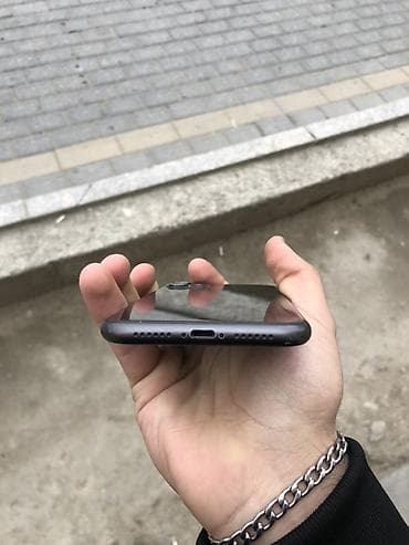 apple iphone 7 plus: IPhone 11, Qara, Face ID — 4