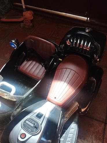 Uşaq üçün elektrikli motosikl – sidecarlı model - Korpus: 3 təkərli — 3