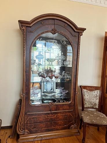 masa və stullar: Açılan, Oval masa, 8 stul — 4