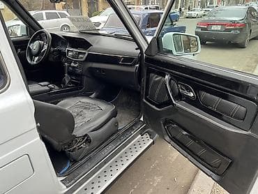 mersedes maşin: Lada Niva 3 qapı, ağ rəngli, kuzov kiti ilə yenilənmiş şəhər/ofroad — 5