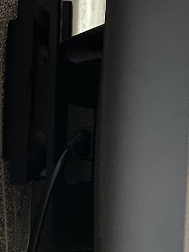 televizor youtube: TCL Smart TV – Google TV ilə - Marka/model: TCL (aşağı çərçivədə TCL — 7