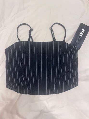 kisi ucun qizil qolbaqlar: Brend: FB Sister ( new yorkerden alinib ) Məhsul: Çizgili qara crop — 3