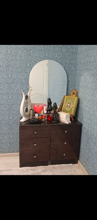 ayaqabl dolabl: İkinəfərlik çarpayı, Dolab — 1