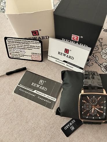 qız saatı: REWARD VIP kişi qol saatı - Korpus: kvadrat formalı, qızılı tonlarda — 2