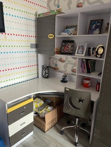 Uşaq/yeniyetmə otağı üçün mebel dəsti Komplektə daxildir: - Geniş L