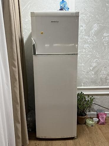 2 qapılı Beko Soyuducu Satılır, rəng - Ağ