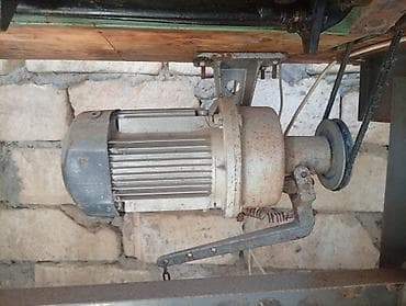 et masini: Elektrik mühərrikli tikiş maşını satılır. Maşın sənaye tipli metal — 3