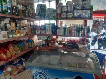 konteyner mağaza: Razində,sahəsi 20kv/m olan,obyekt icarəyə verilir.Su işıq — 6