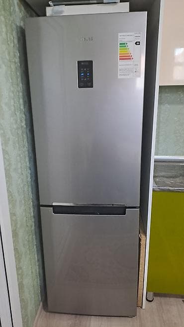 qapi zvanoku: 4 qapılı Samsung Soyuducu Satılır, rəng - Gümüşü — 1