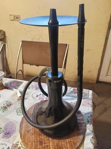 BOSS nargilə seti - Qara rəngli, şüşə kolba və metal gövdə - Üst