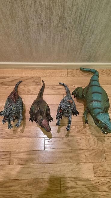 Heykəlcik, 2025 il, İtaliya, Pulsuz çatdırılma