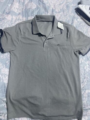 kisi koynekleri klassik: Boz rəngli kişi polo köynəyi - Dizayn: Klassik polo yaxalı, üç — 3