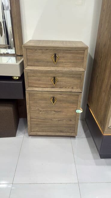 Alfa Romeo: ‼️ Təcili Satılır ‼️ Yataq mebeli satilir 2300 manat.6000 manata — 3