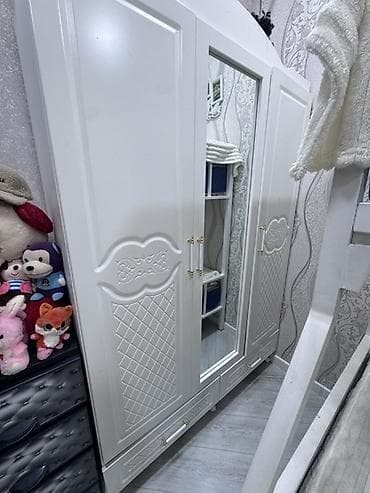 usaq yellencek: İşlənmiş, 3 qapılı, Güzgülü, Ağ, Açılan, Düz dolab — 1