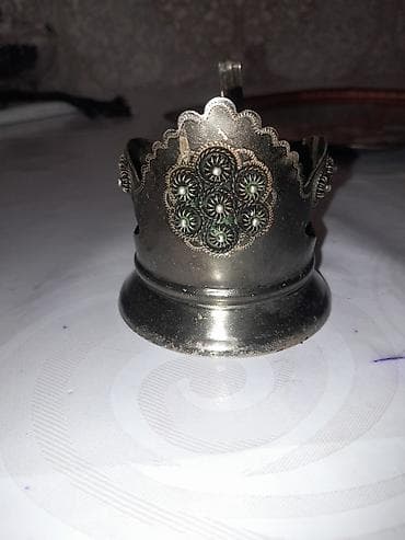 xrustal stekanlar: Metall fincanaltı (stəkan üçün dəmir qulplu qab) - Material: metaldan — 1