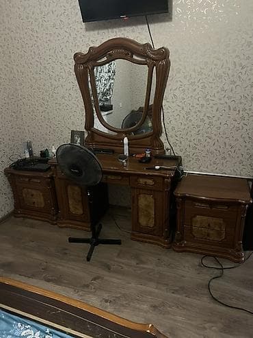 Yataq otağı mebel dəsti və LG paltaryuyan maşın Yataq otağı dəsti: - — 2