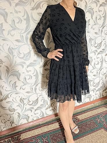 uzun bot: Qara rəngli zərif qadın donu - Model: qolsuz deyil, uzun şəffaf — 1