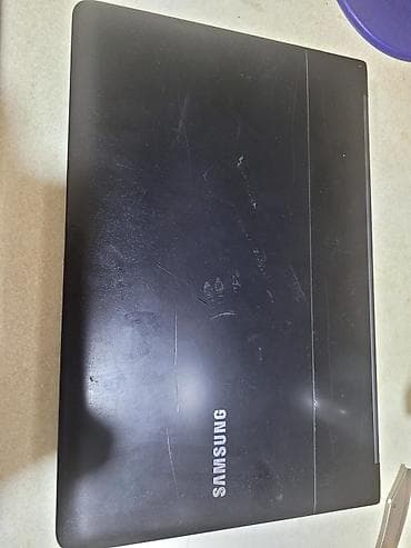 dell notebook: Samsung RC520 noutbuk - Model: Samsung RC520 (etiketdə göstərilir) - — 2