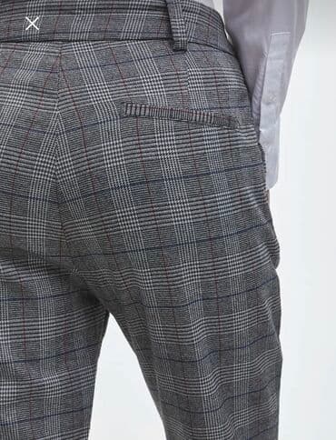 kişilər üçün boz rəngli şalvarlar: Размер М
Новые, с этикетками
Плотная ткань — 5