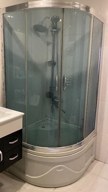 dus kabina satiram: Üstü açıq kabina, Künc üçün — 1