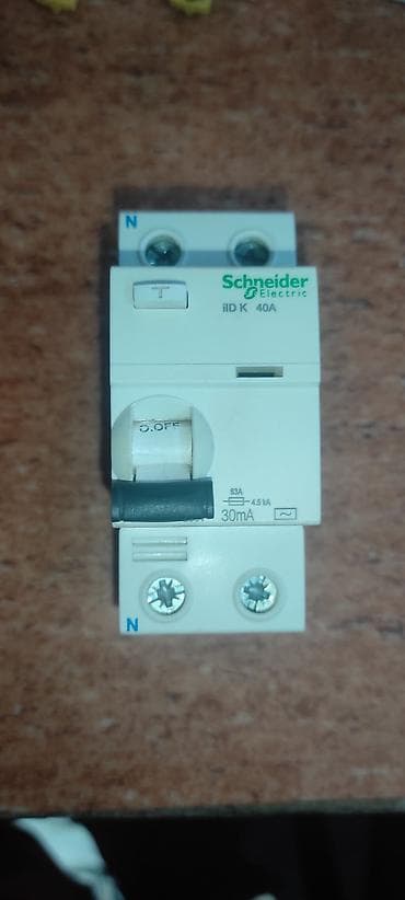 divan ustu parcalar: Schneider Electric iID K diferensial qoruyucu açar - Model: iID K - — 1